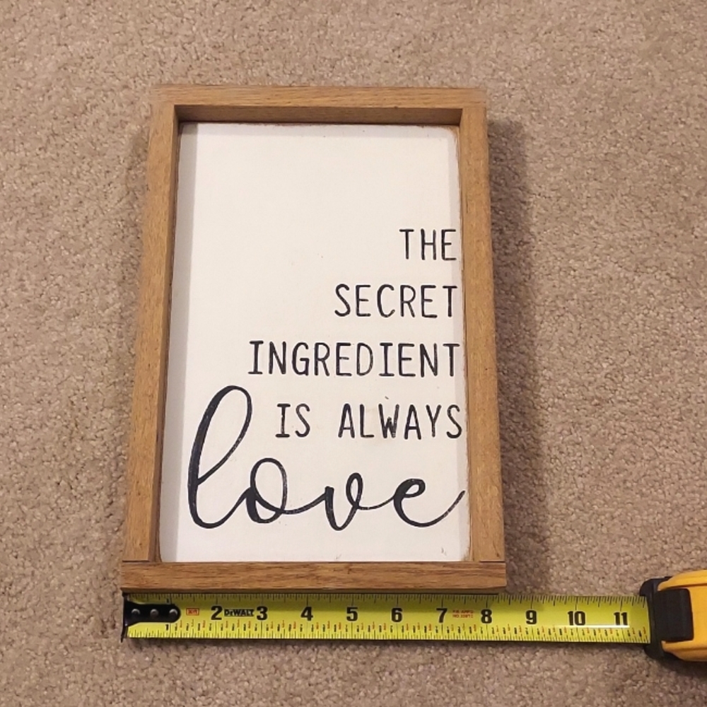 WALL DECOR - Picture 4 of 6
